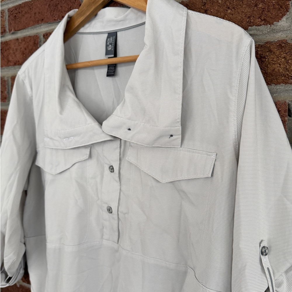 Mountain Hardware Light Gray Button-Up Shirt. XL.… - image 5